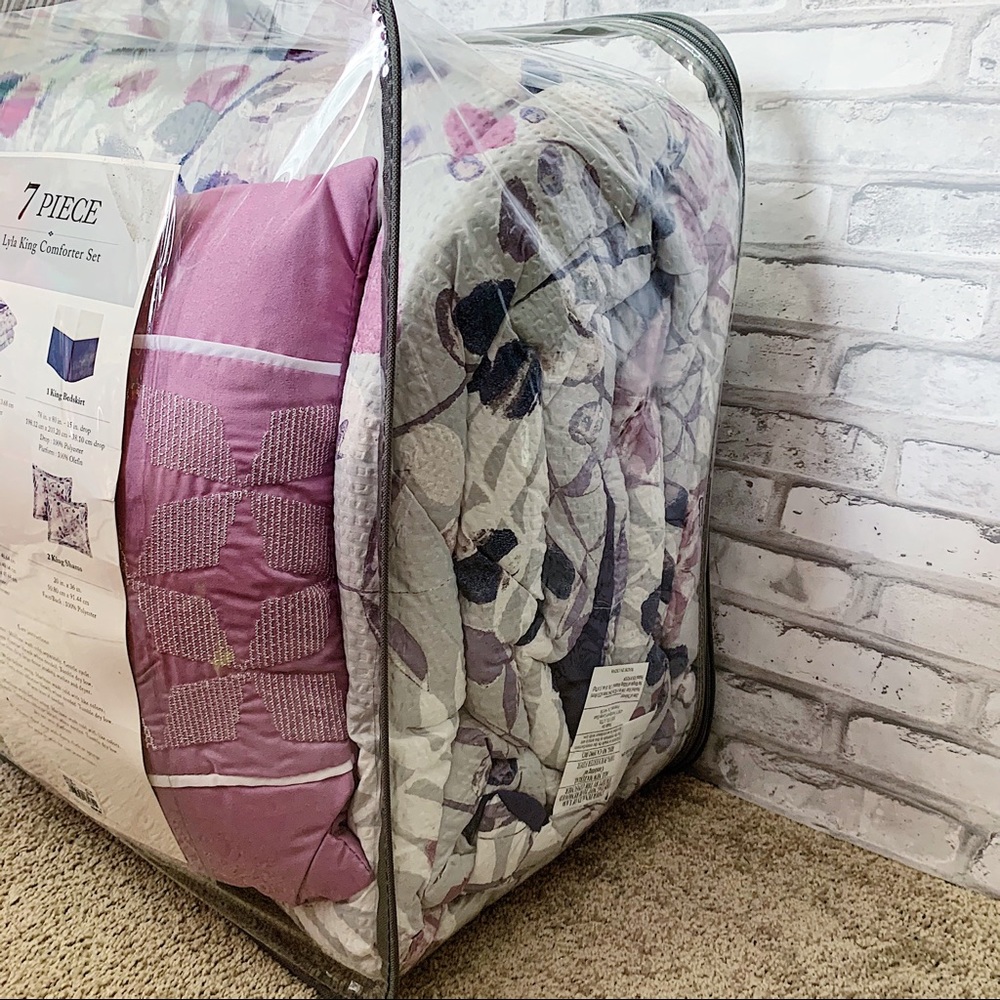 **SOLD** Madison Park Lyla 7-piece Comforter Set - Picture 4 of 8